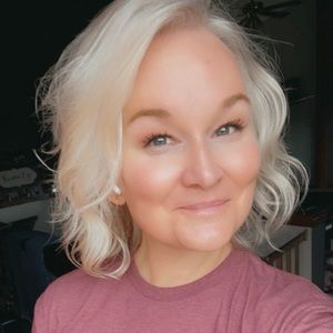 Meet your Posher, Becky